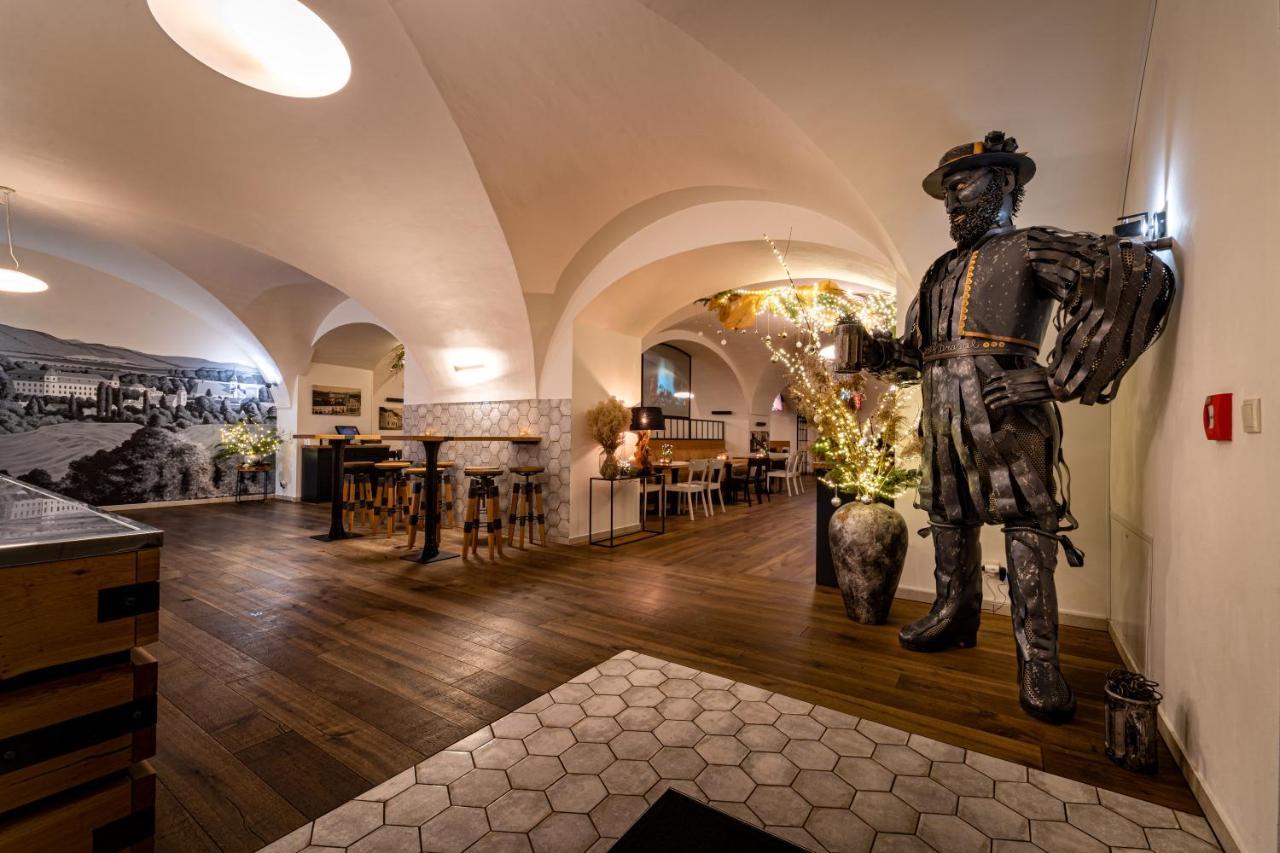 Hotel Pansky Pivovar Holesov Bagian luar foto