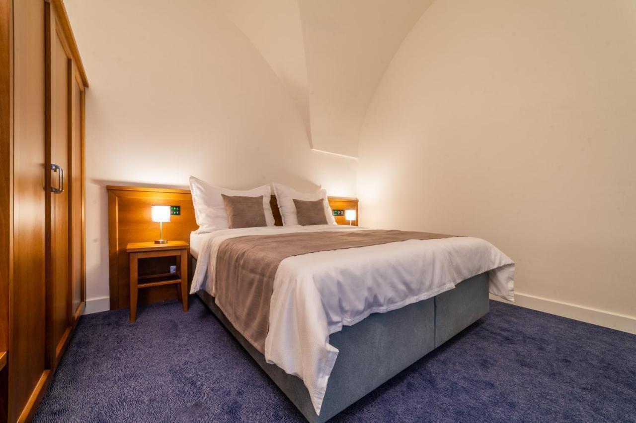 Hotel Pansky Pivovar Holesov Bagian luar foto