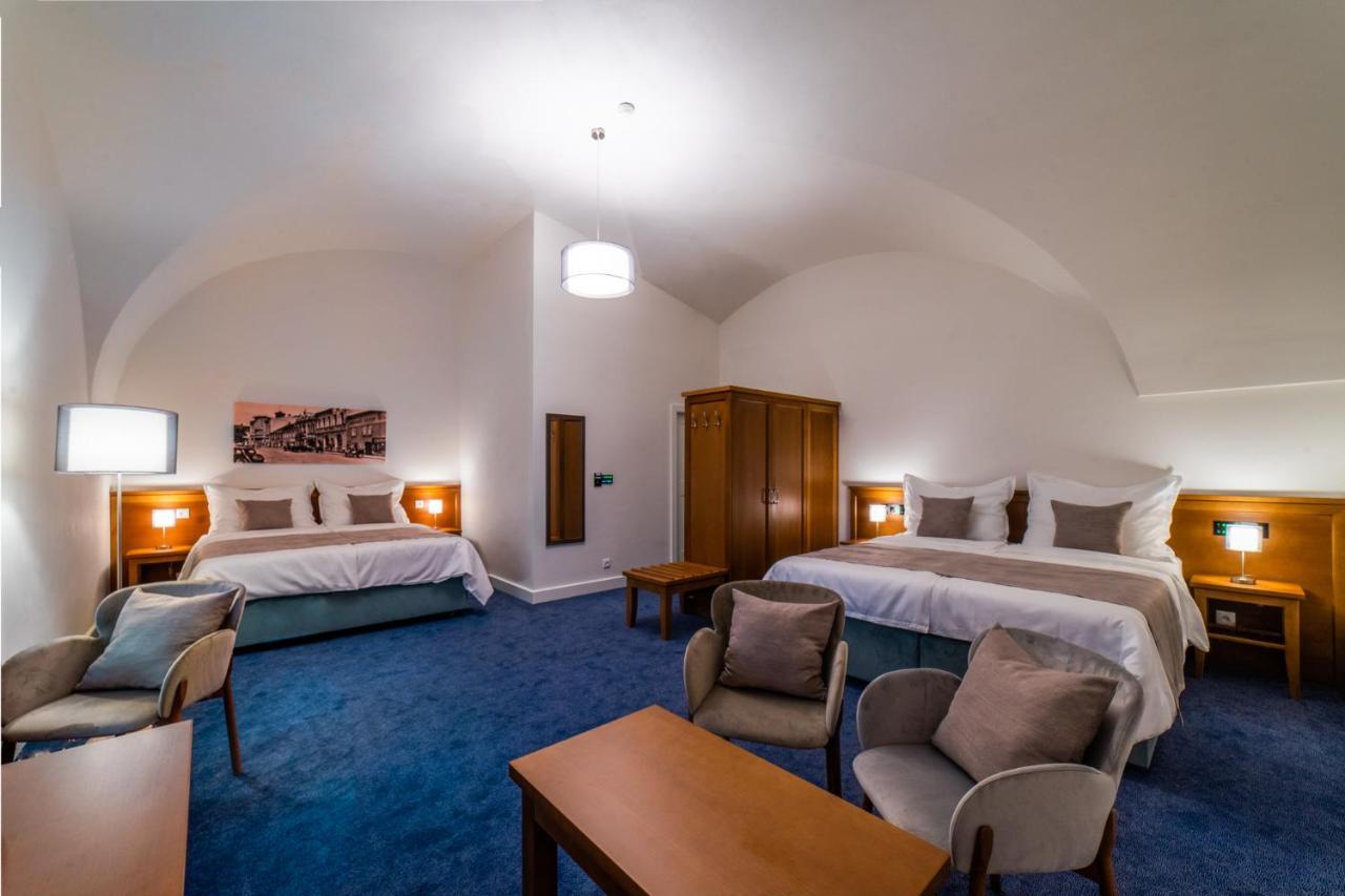 Hotel Pansky Pivovar Holesov Bagian luar foto